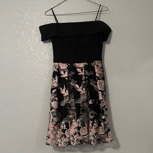 Embroidery flora black dress